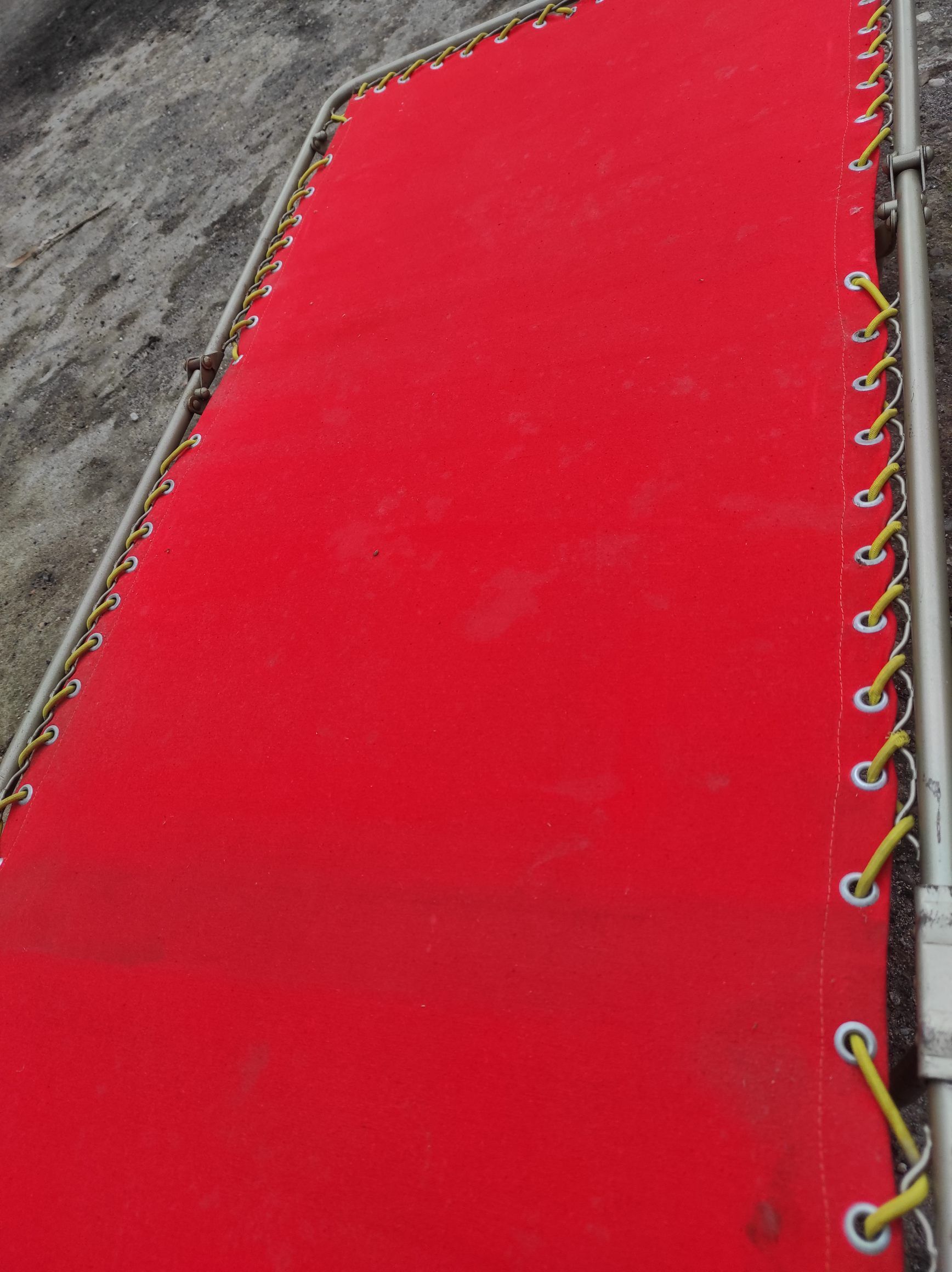 Folding camp bed vintage chaise longue canvas red brand Samti
