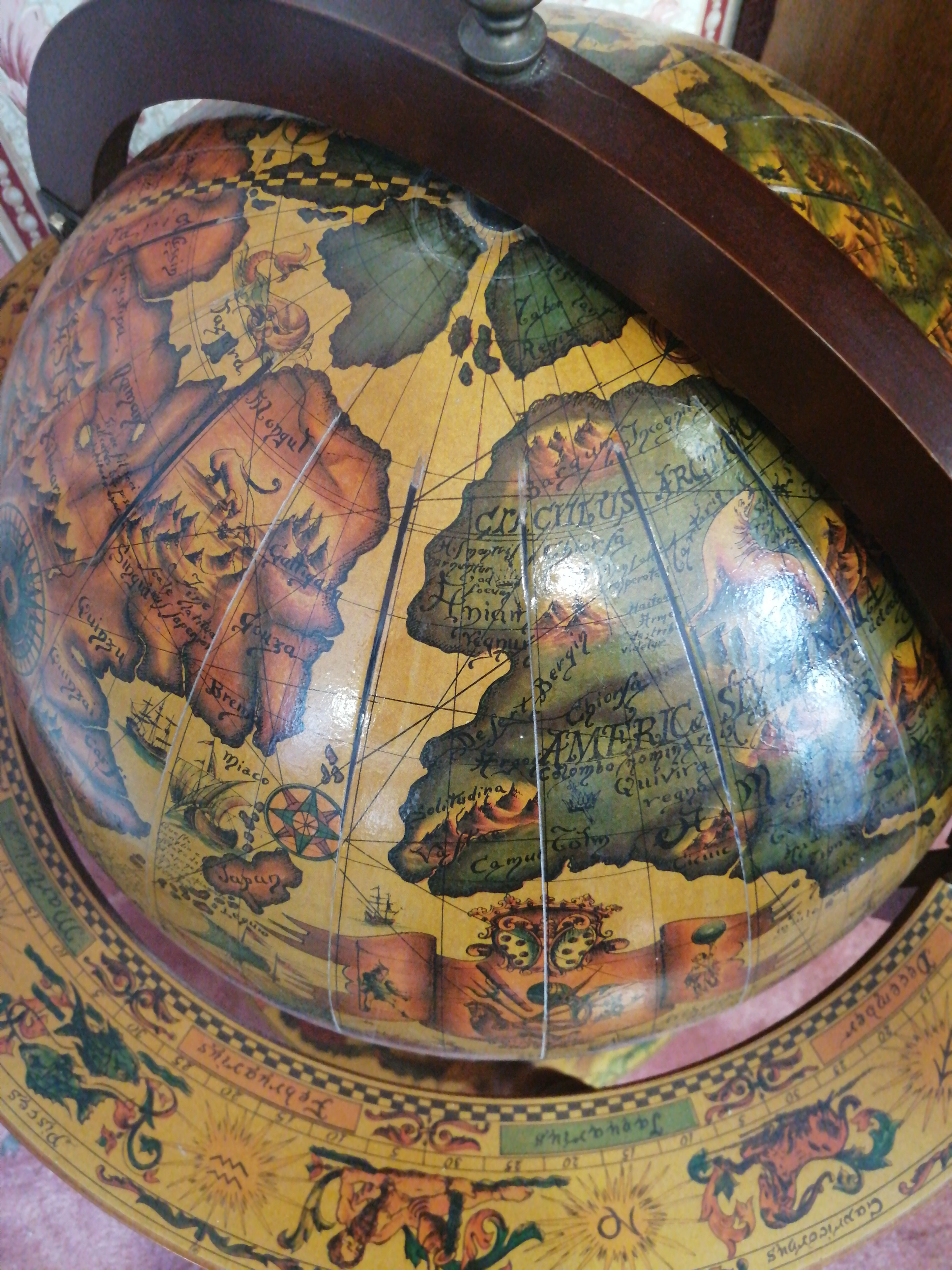 Globe Bar