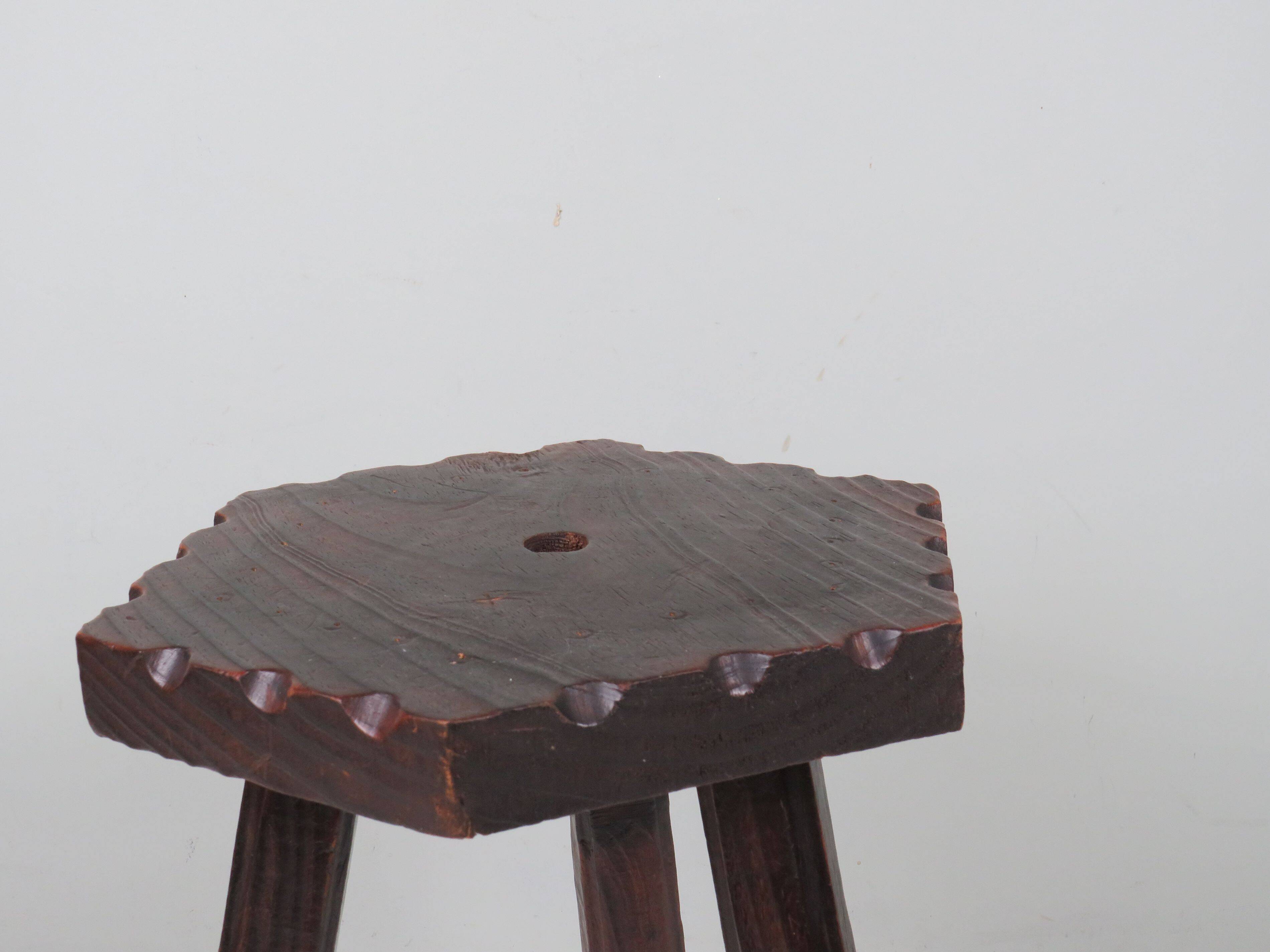 Rustic Spanish stool in solid wood – Handcrafted – 20th century