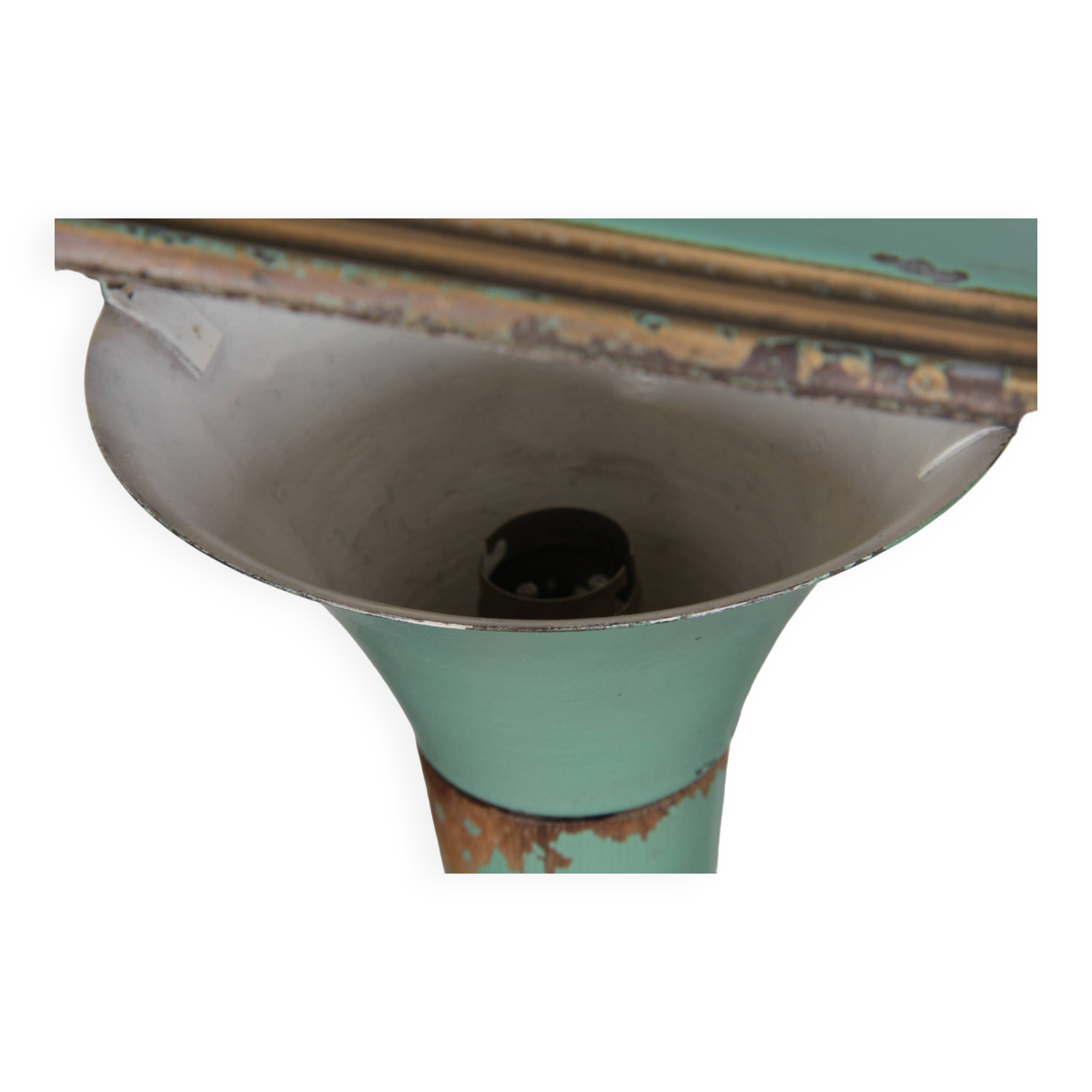 Vintage lamp in metal and wood