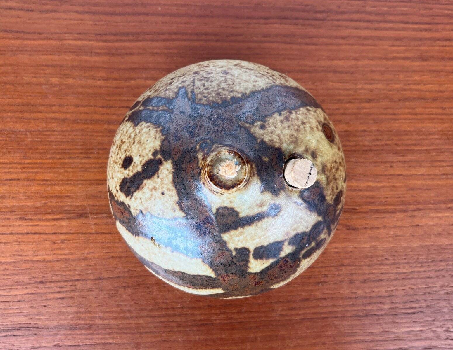 Mid-century Danish studio ceramic oil lamp by Aage Würtz, 1960s.