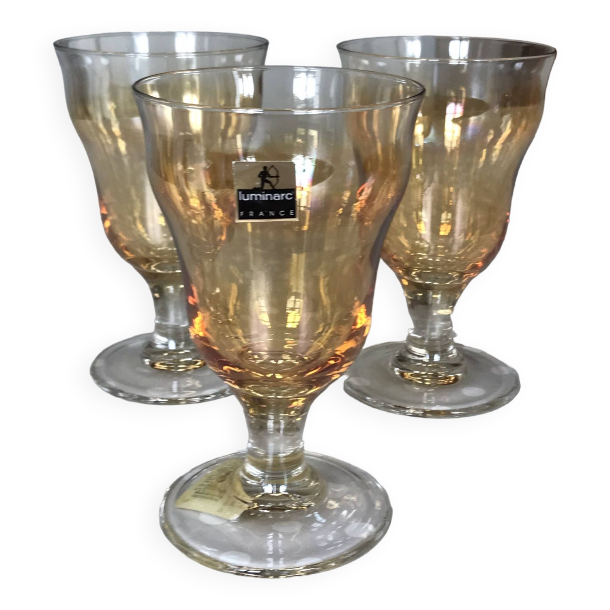 3 petits verres à pied