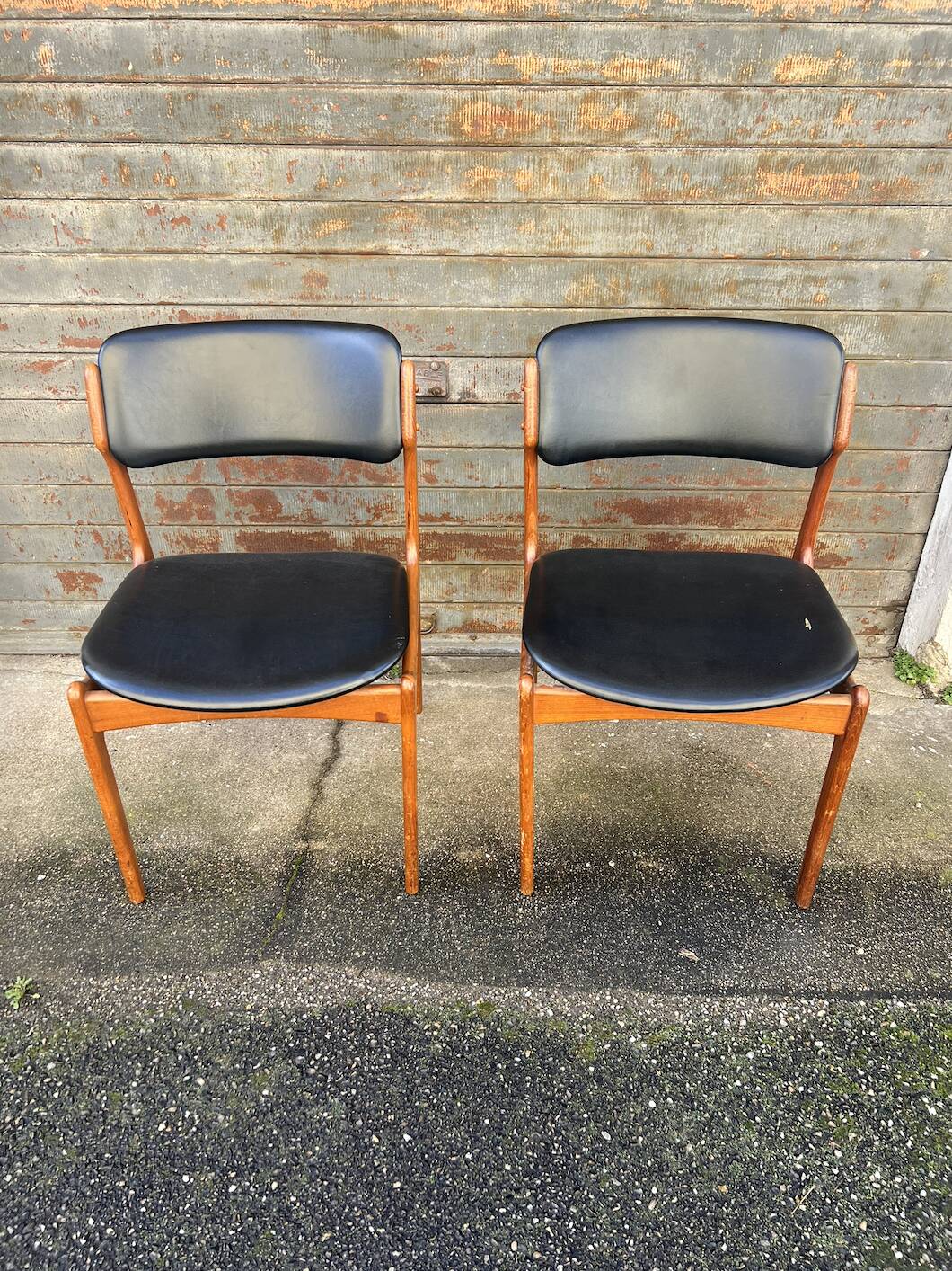 Set of 2 Scandinavian chairs Model 49 by Erik Buch for O.D. Mobler, D