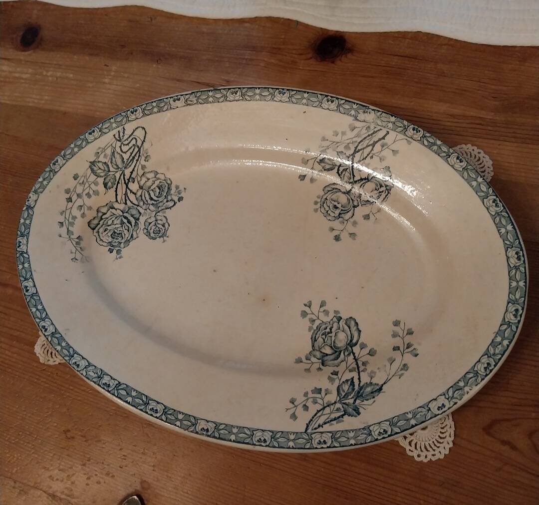 Old oval iron earthenware dish from Castres