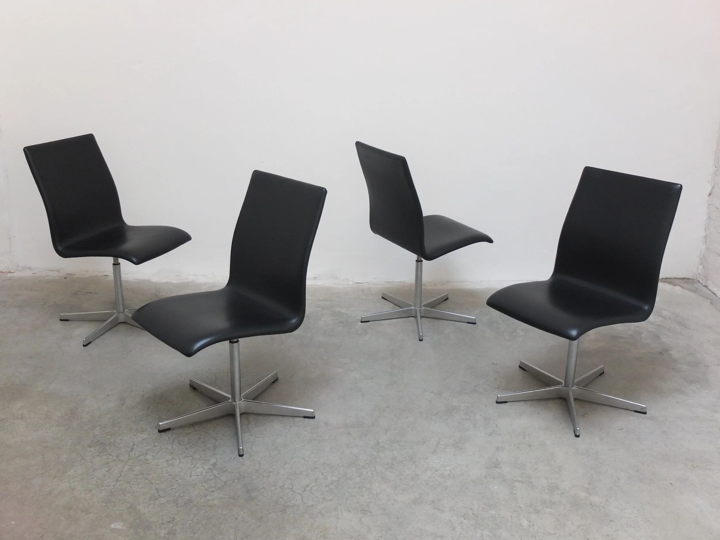 Set of 6 'Oxford' swivel chairs by Arne Jacobsen for Fritz Hansen, 1965