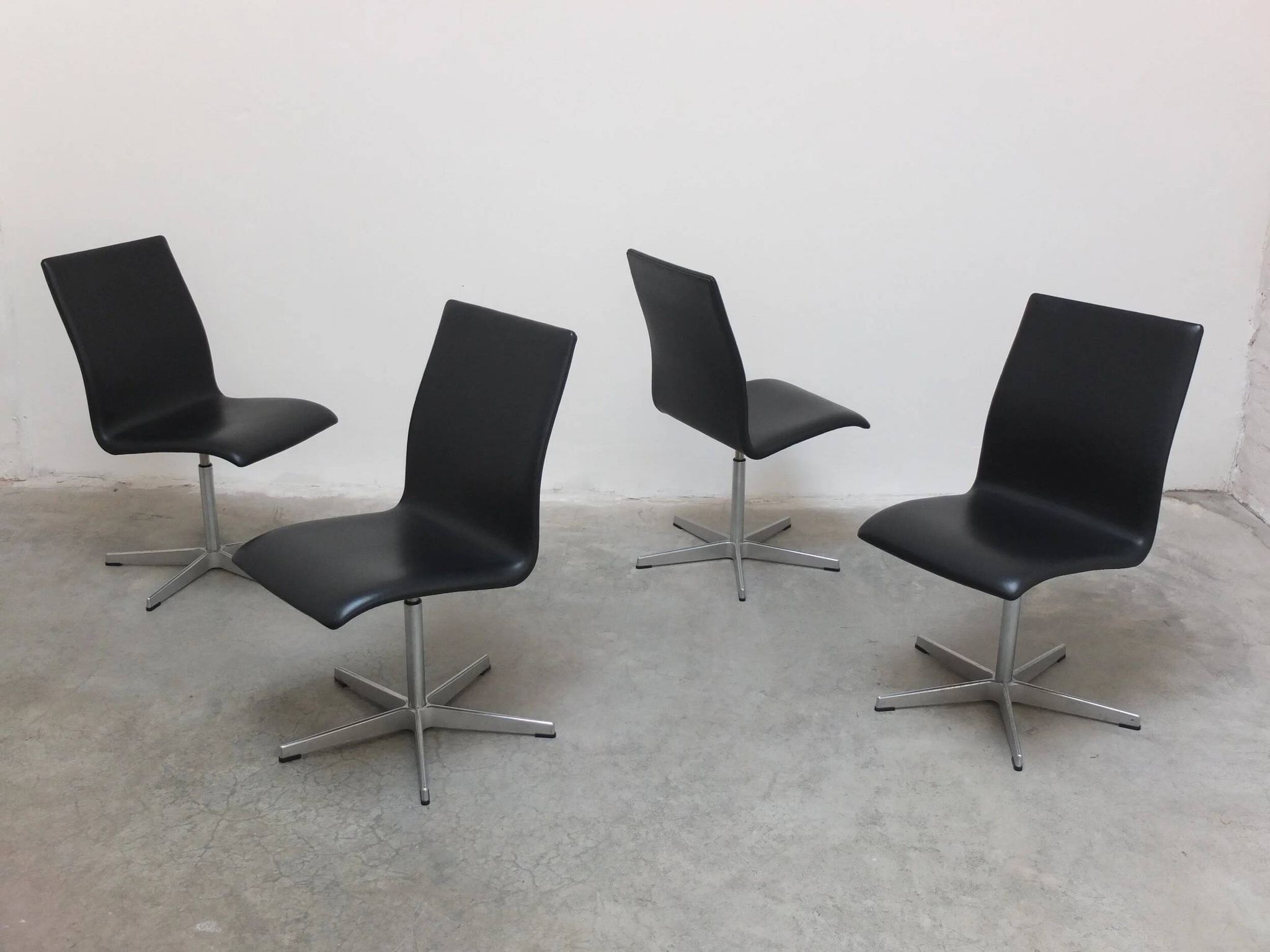 Set of 6 'Oxford' swivel chairs by Arne Jacobsen for Fritz Hansen, 1965