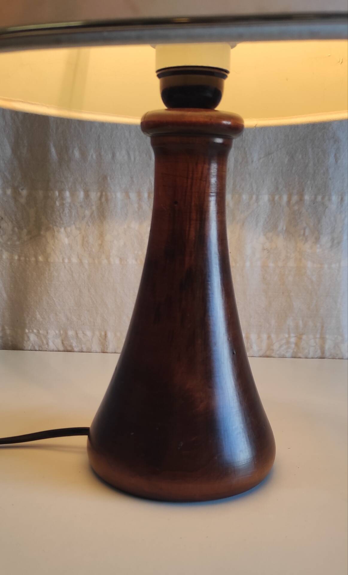 Pied de lampe à poser en bois massif style scandinave - mid. XXeme