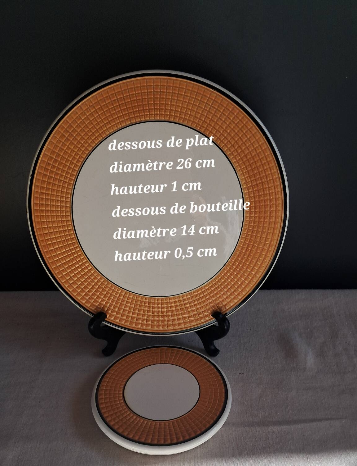 Trivet and bottle coaster