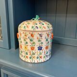 Old porcelain pot says ginger