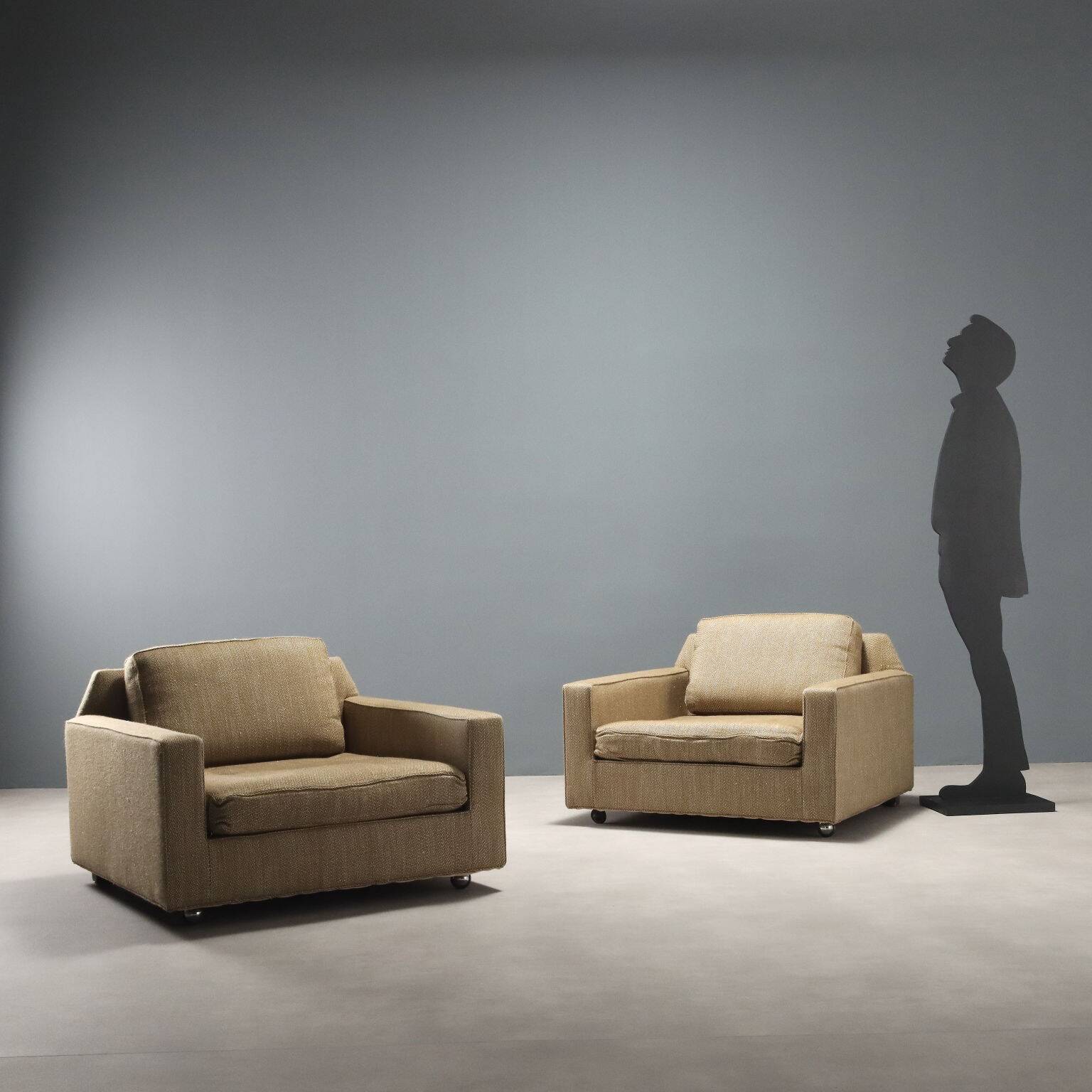 Paire de fauteuils des années 1960