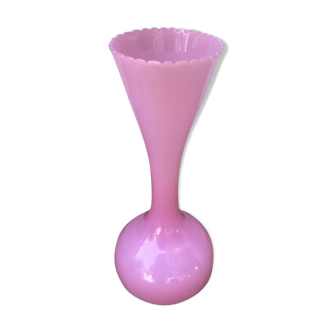 Vase opaline rose col corolle années 70 vintage