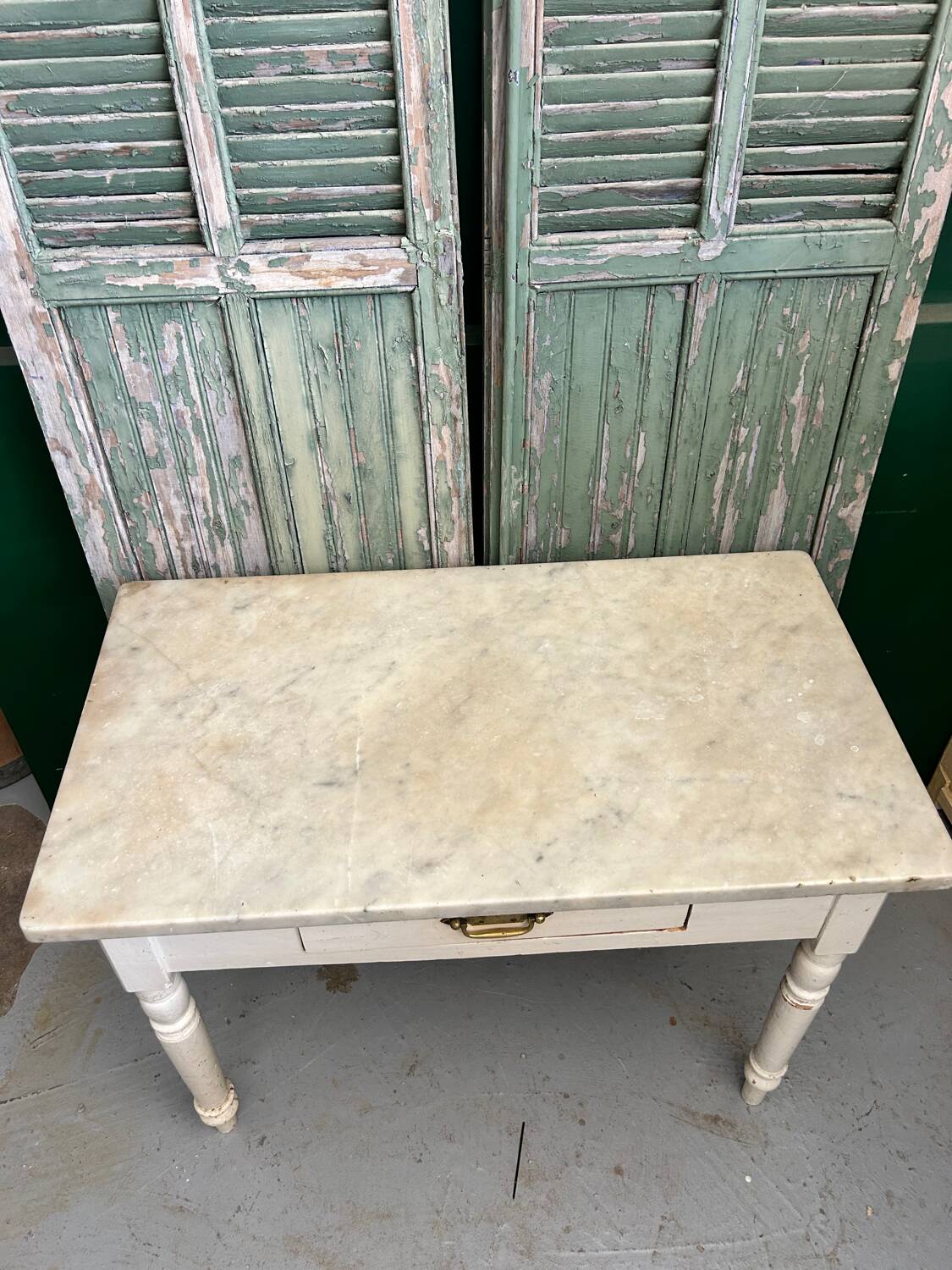Kitchen table in wood and Carrara marble