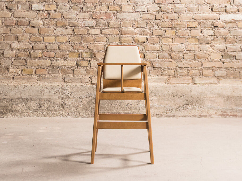 Children's high chair in solid tinted beech, seat and back in imitation cream leather, certification