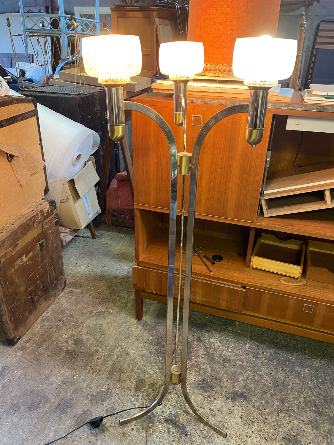 Three-burner metal and brass floor lamp