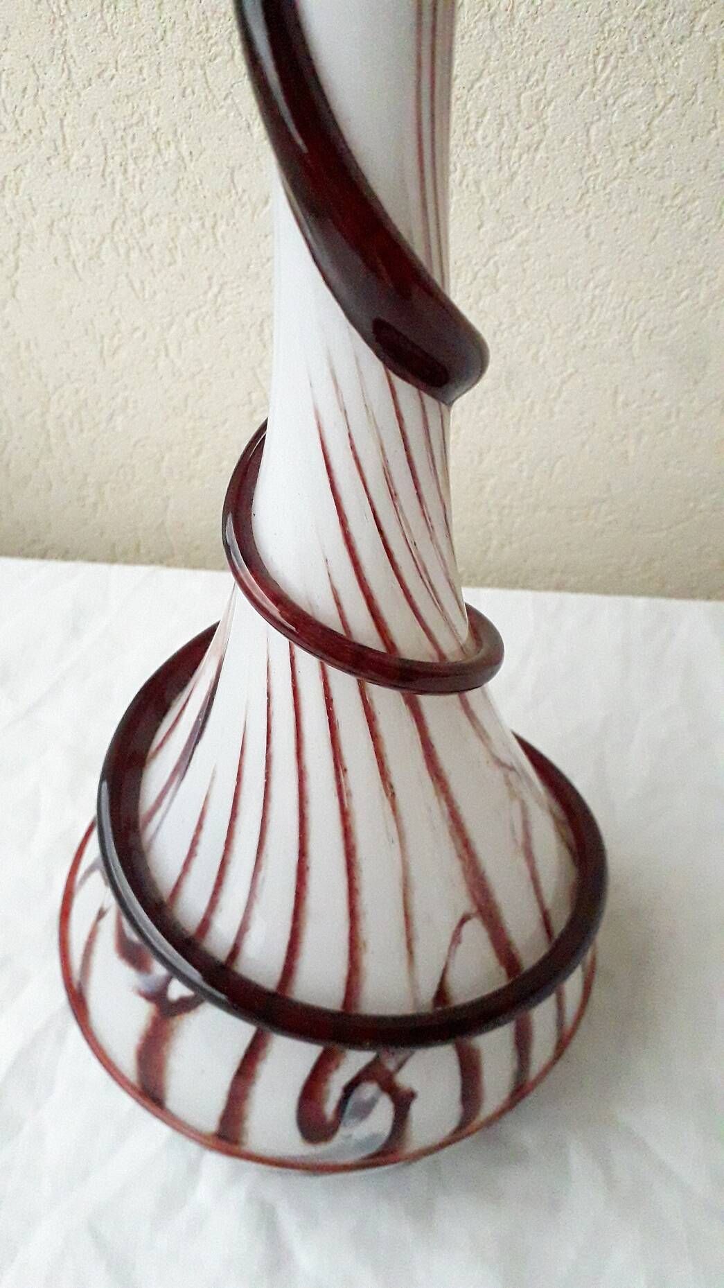 Vase soliflore en verre signé