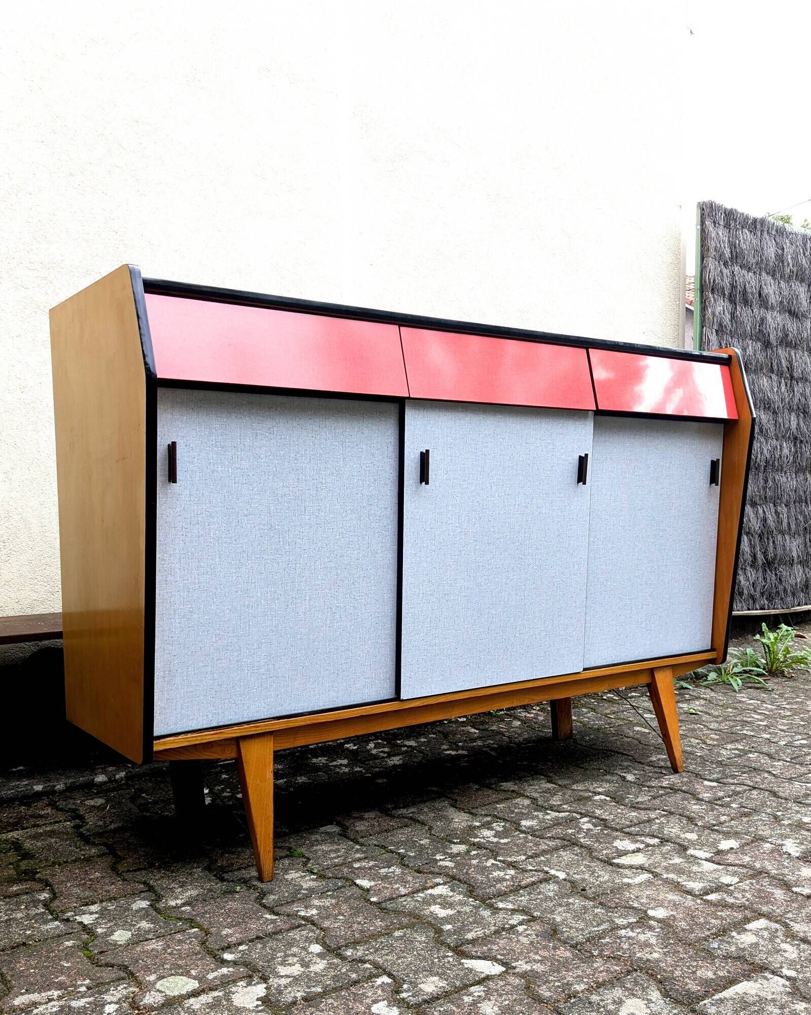 Enfilade bois et Formica