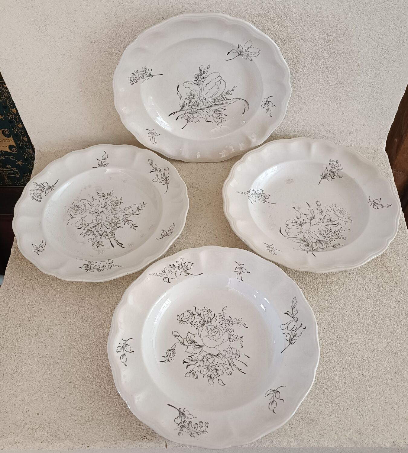 4 plates in Lunéville earthenware