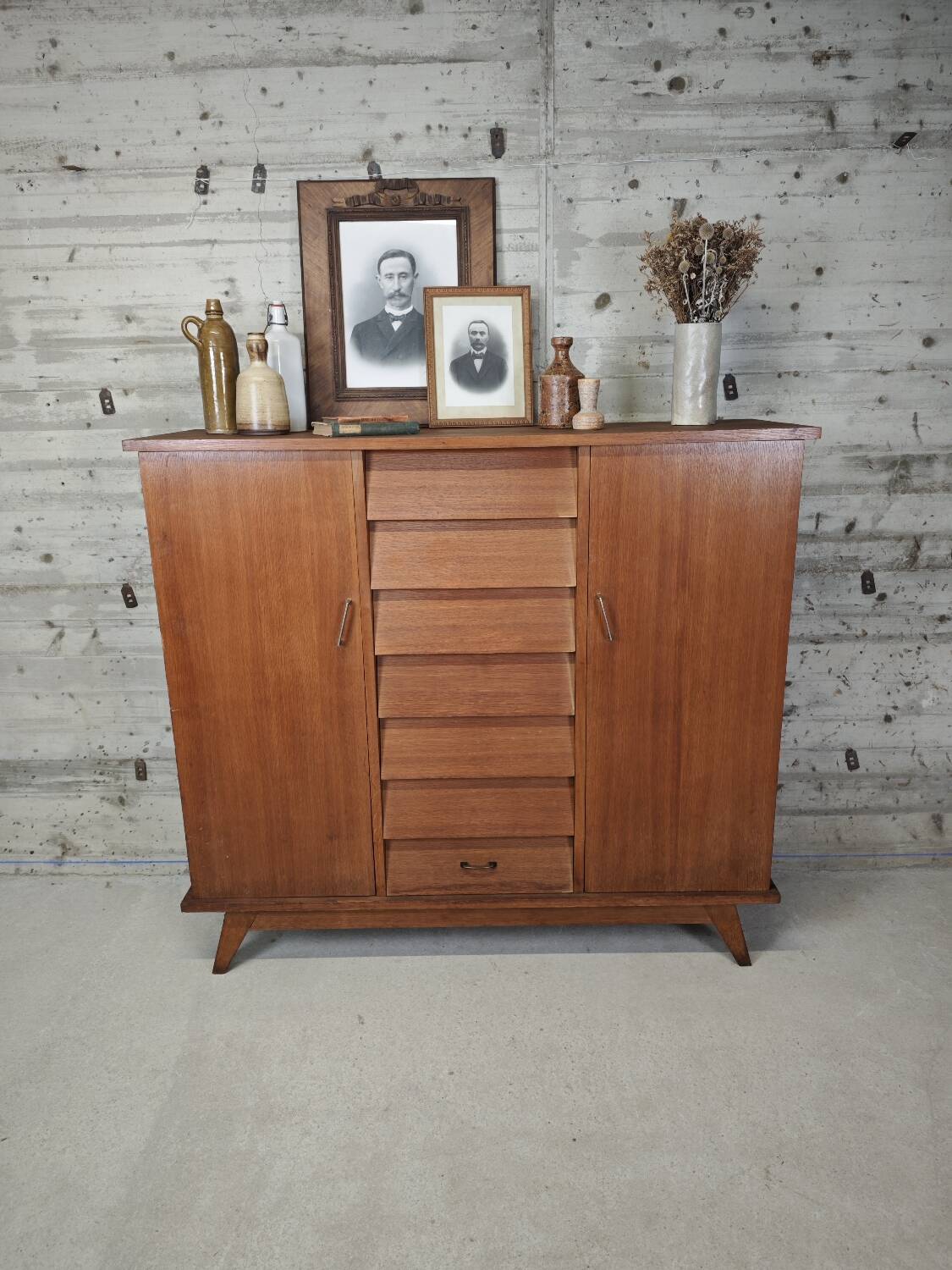 Placard / armoire basse vintage