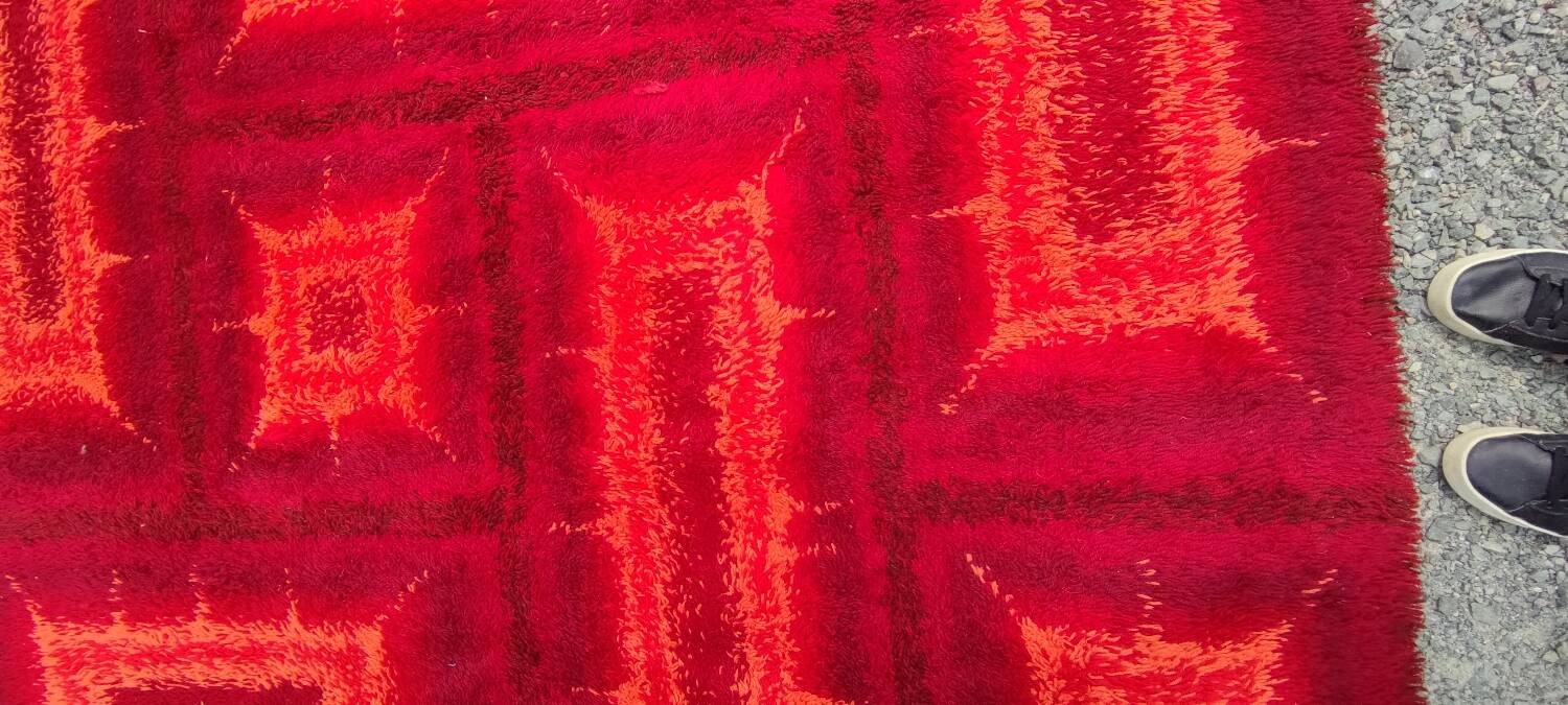Large Vintage 1970s Pure Virgin Wool Rug