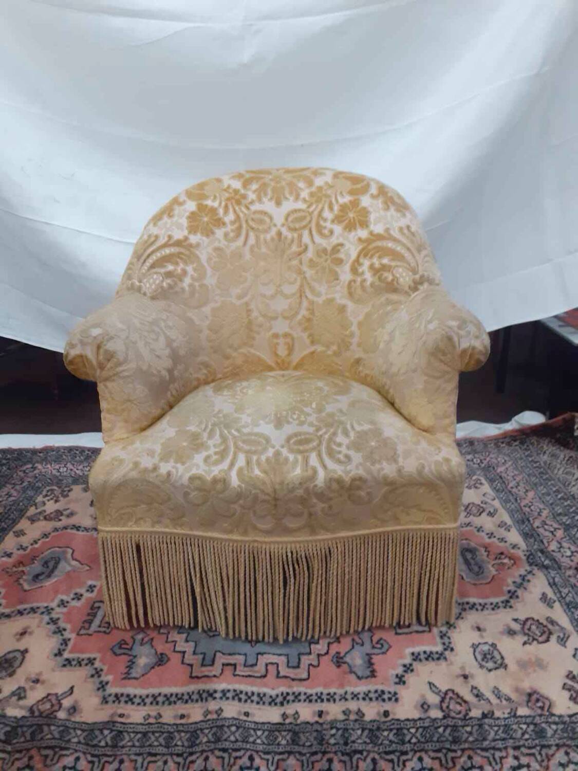 Toad chair
