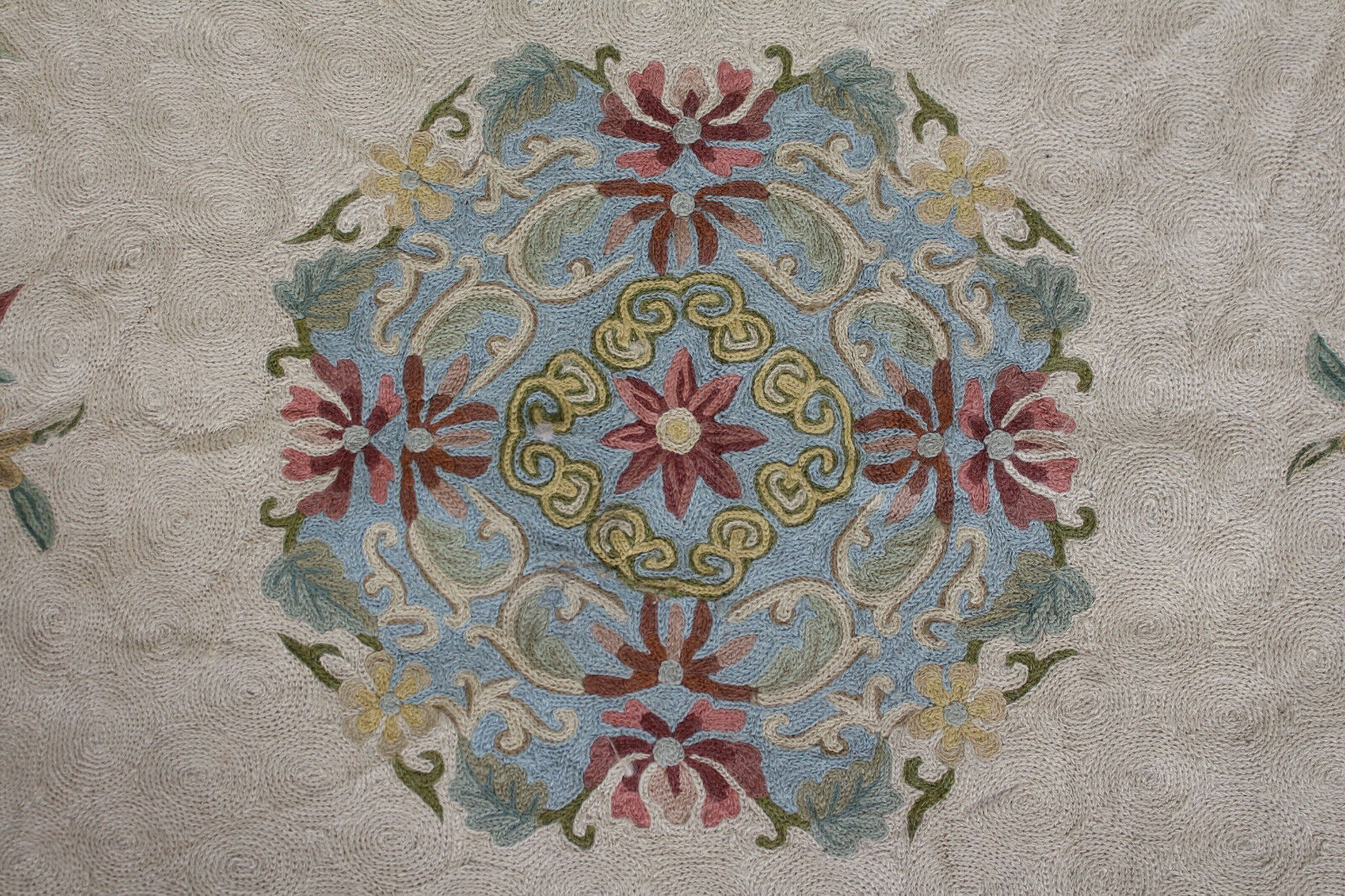 Tapis kashmiri noué et cousu à la main 182x119cm