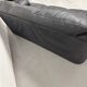 Canapé en cuir noir — design postmoderne