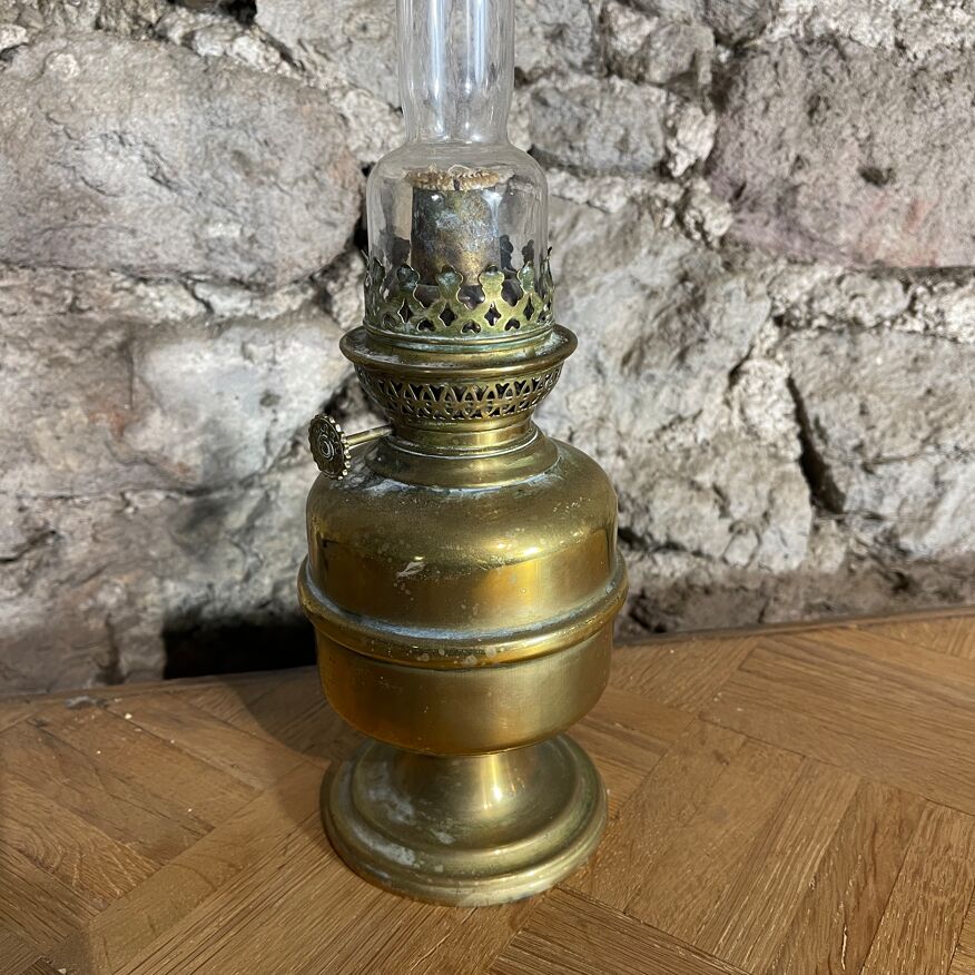 Ancienne lampe à pétrole en cuivre | Selency