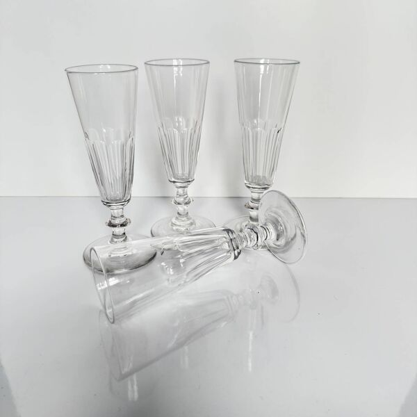 4 flûtes à champagne en cristal