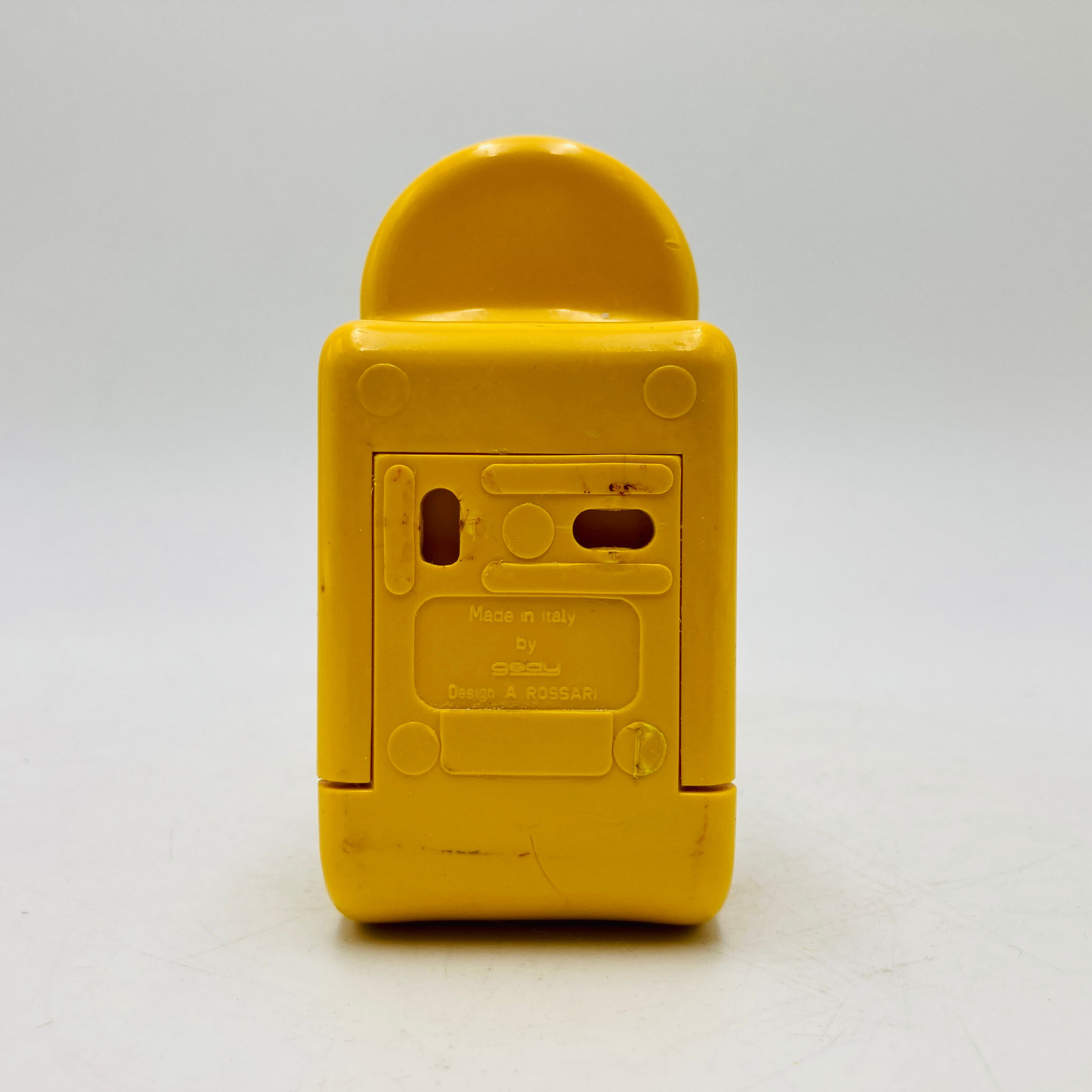 Yellow plastic hooks, design A. Rossari, Gedy edition.