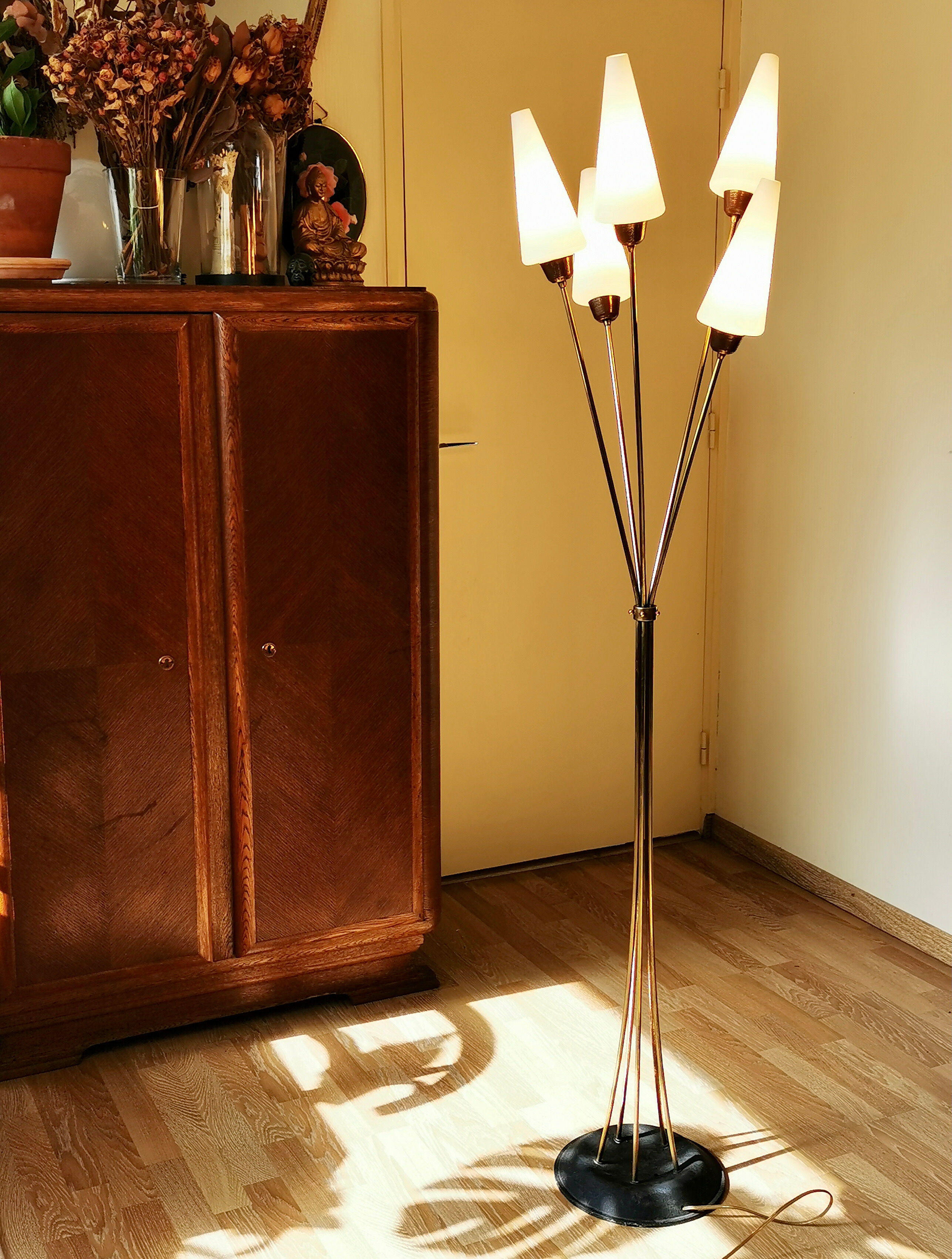 Vintage 5-pointed lamppost with tulip glass