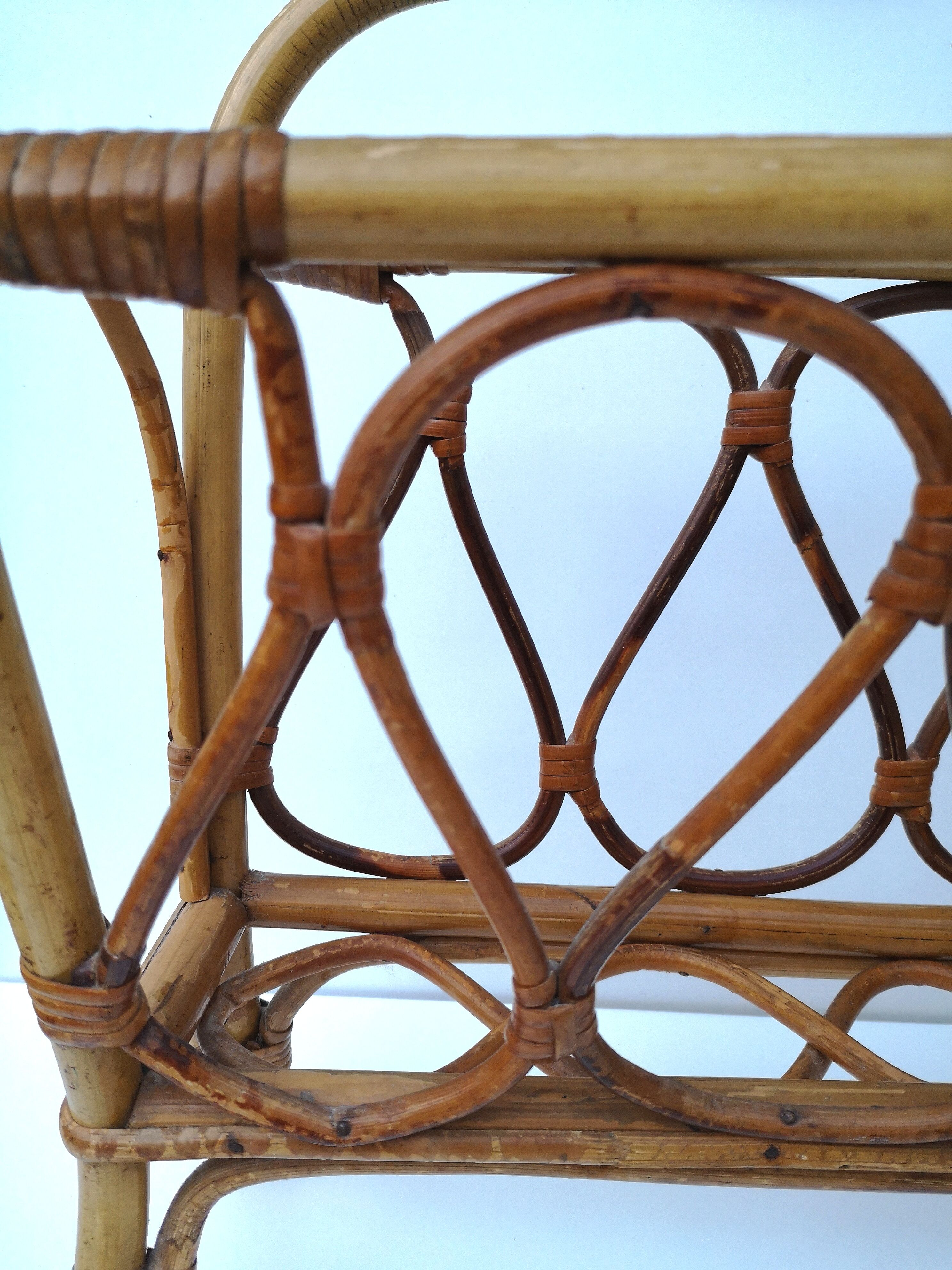 Vintage rattan magazine door