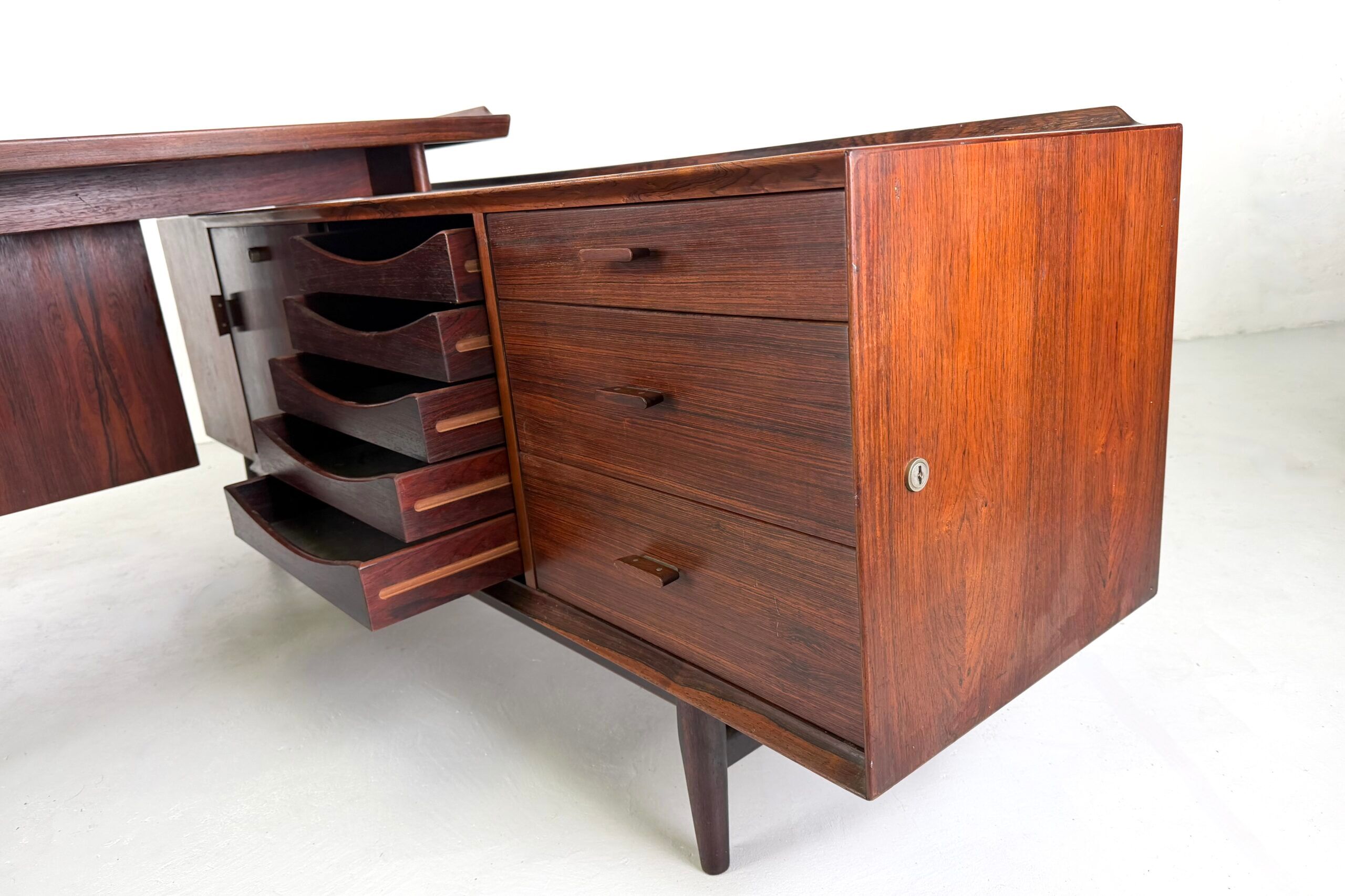 Executive desk model 209 by Arne Vodder for Sibast – 1960s