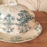 Iron earth gravy boat