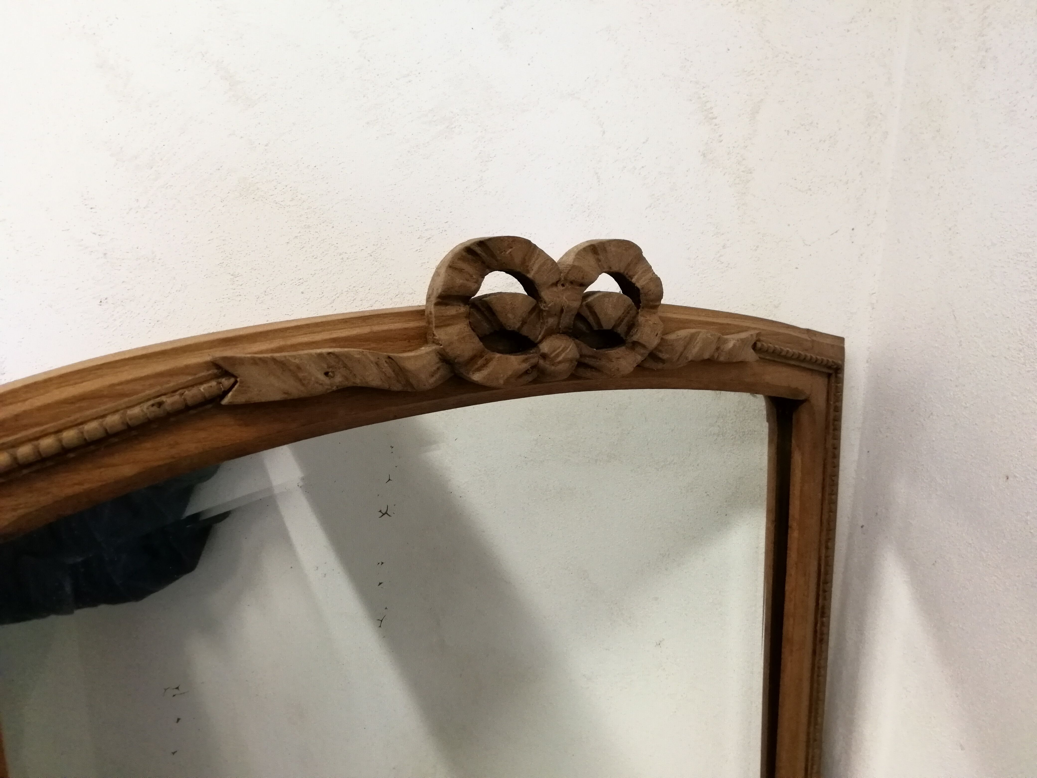 Louis XVI style mirror 46x67cm