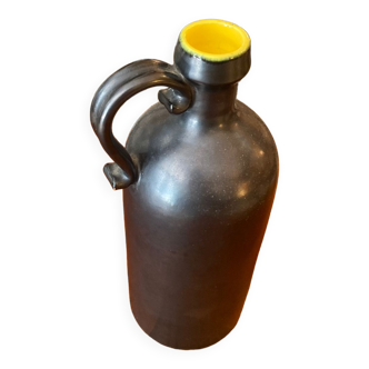 Two-tone ceramic bottle