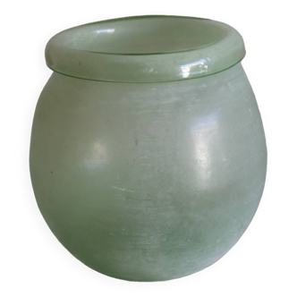 Vase ancien en verre soufflé vert