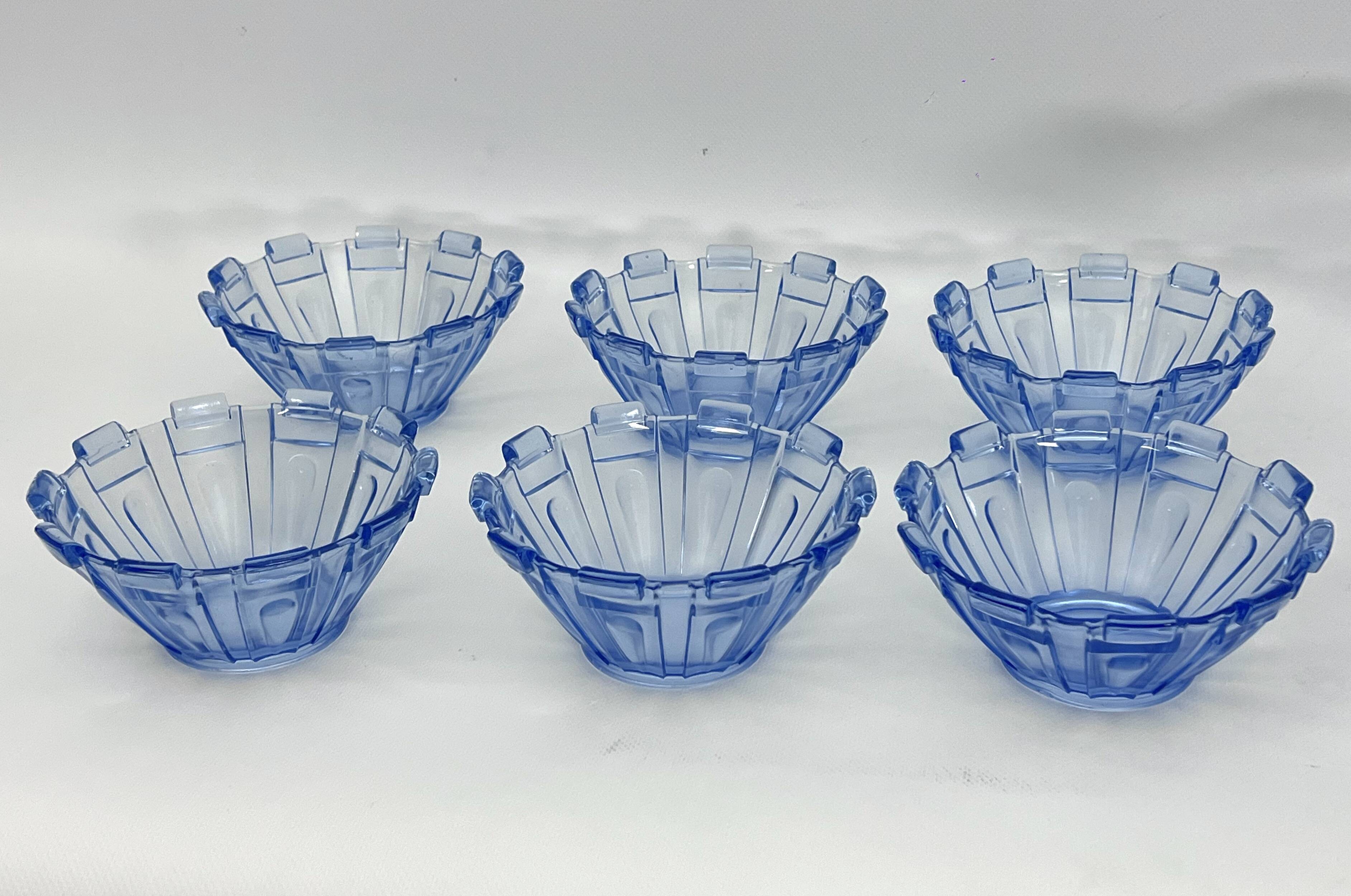 Art Deco Murano glass serving bowl set of 13. Italy 1930s