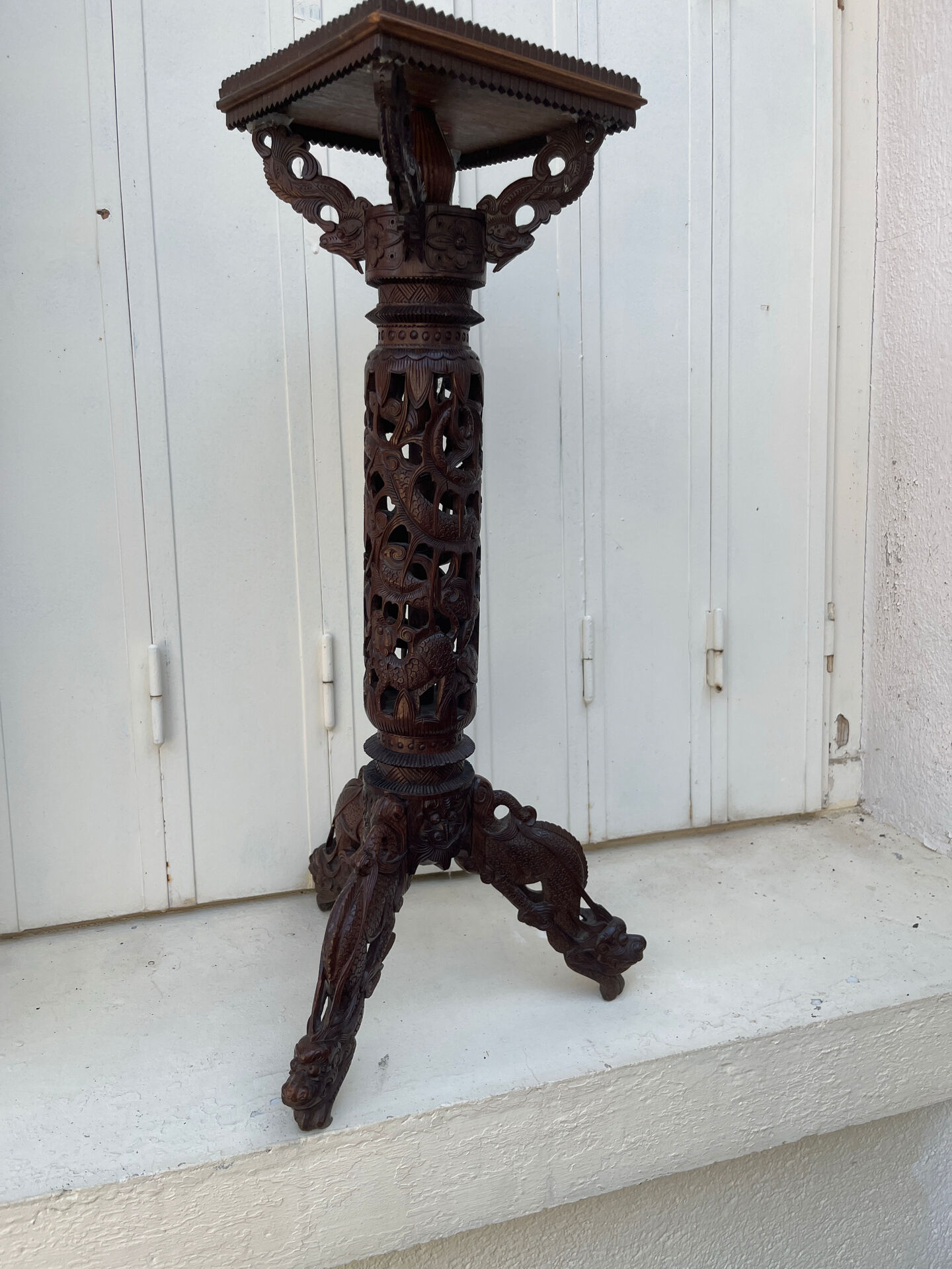 Indochinese armchair