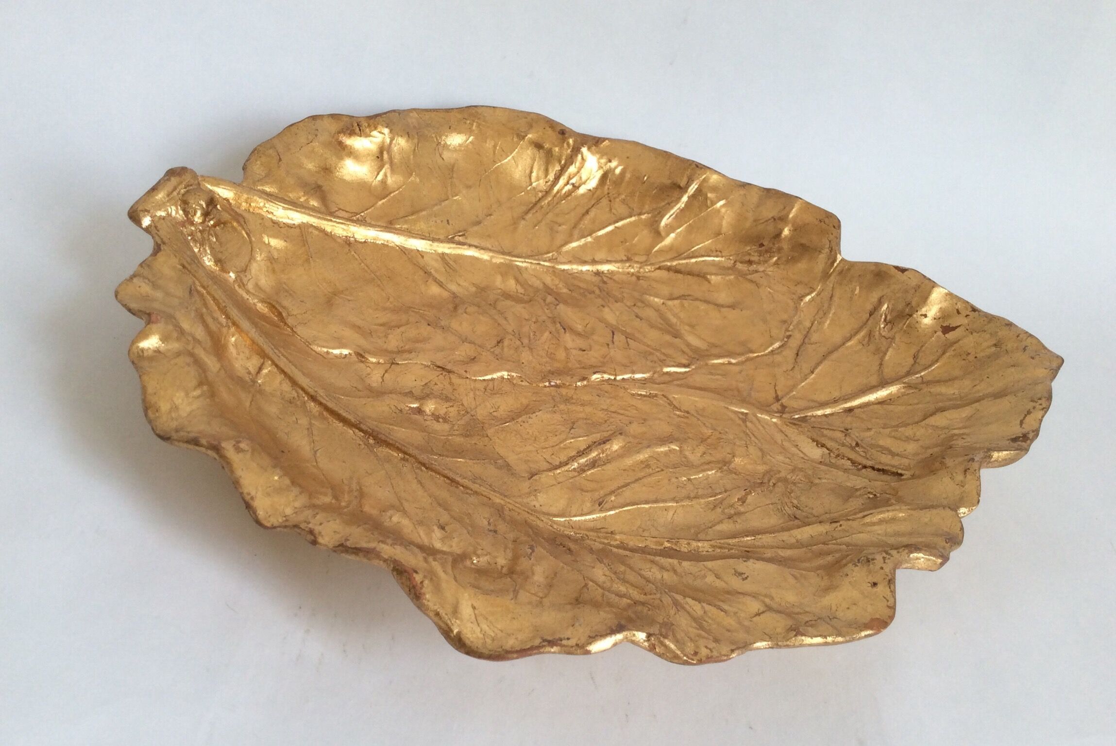 Empty Pocket leaves gilded terracotta