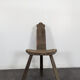 Chaise tripode brustaliste
