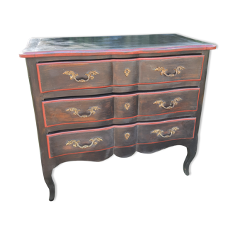 Crossbow style chest of drawers