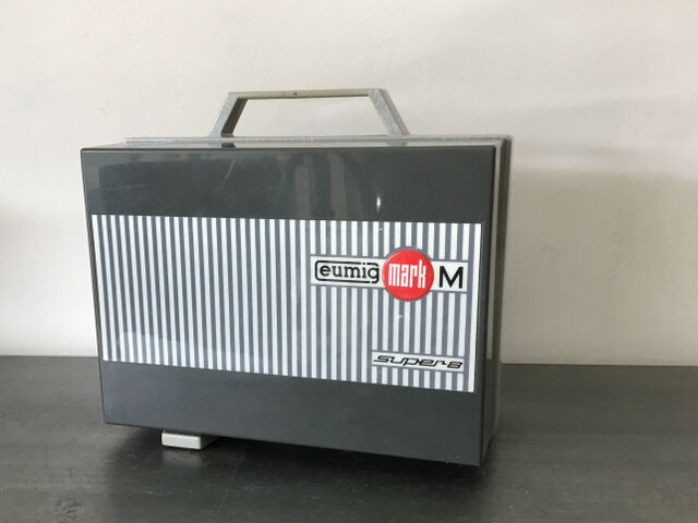 Projecteur super 8 eumig mark m
