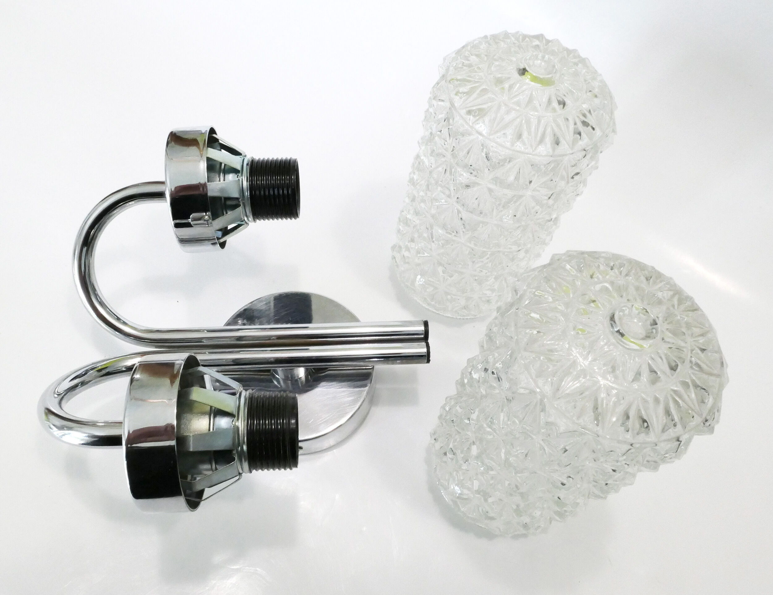 Double wall lamp 1970's chrome and glass