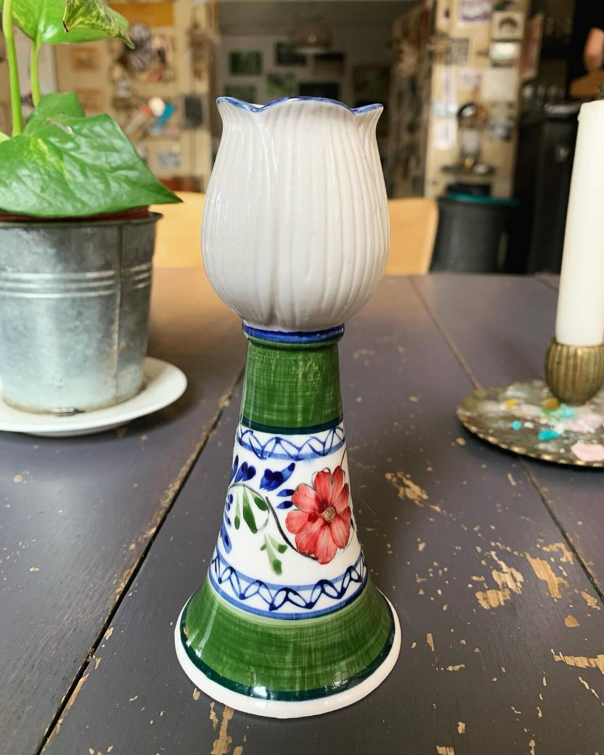 Flower candle holder