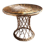 Round table in woven rattan pedestal table