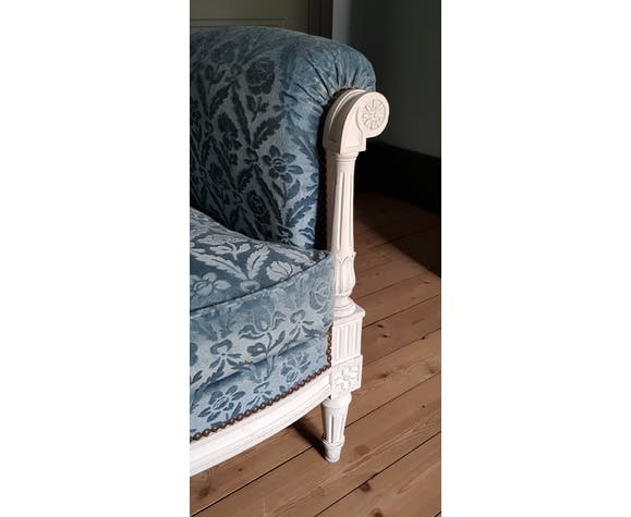 Blue velvet armchair in louis XVI style