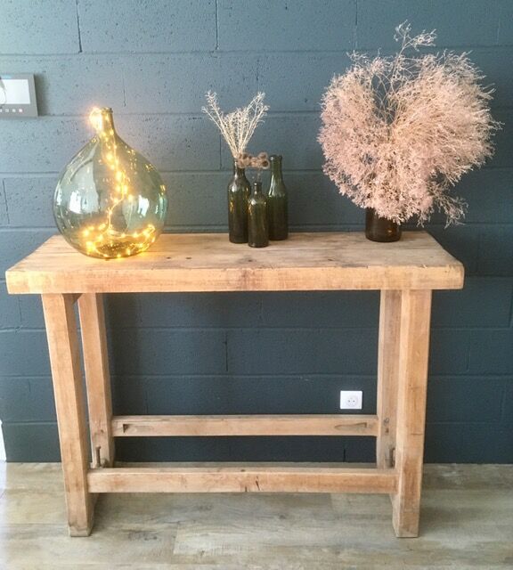 Solid wood carver's workbench