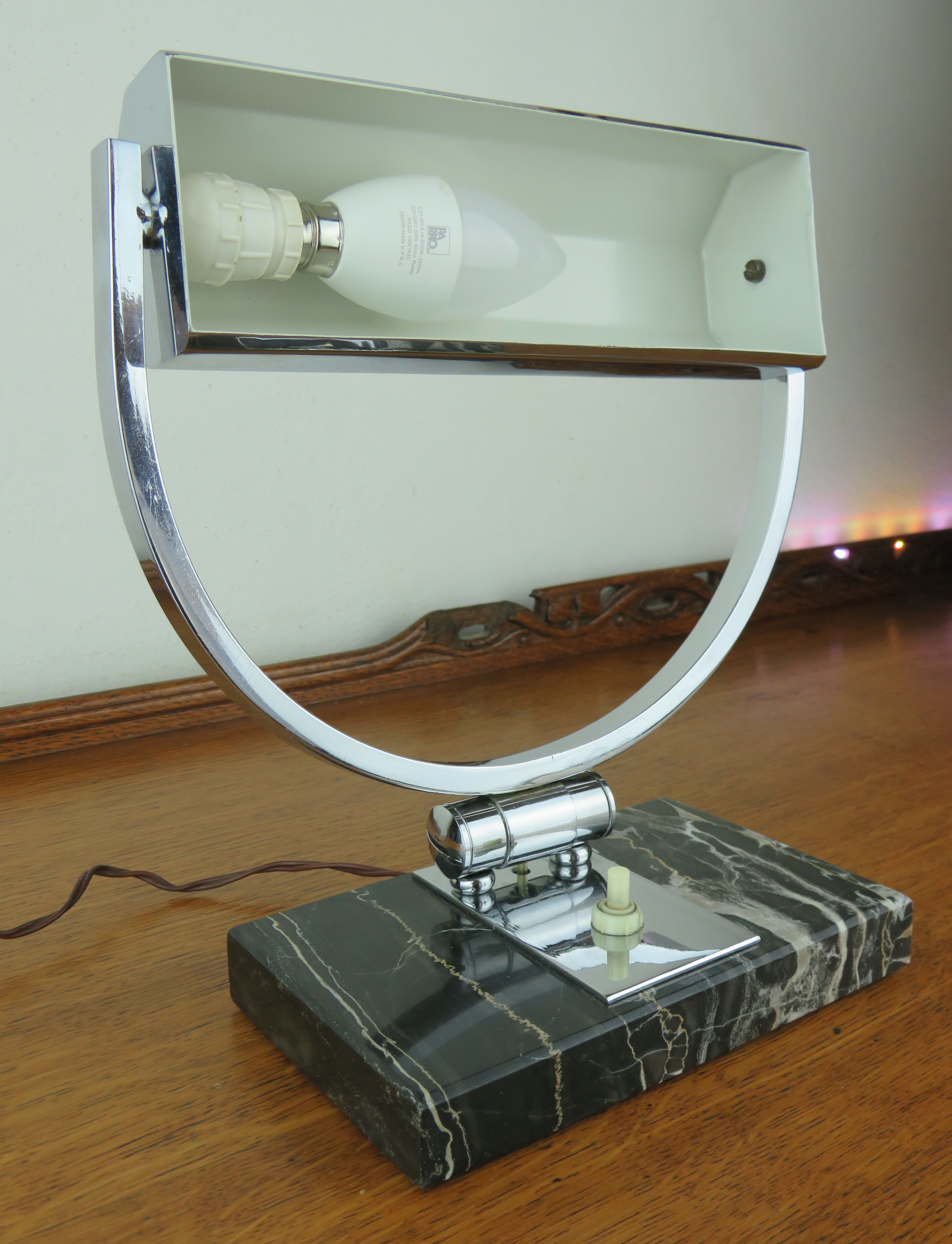 Italian Art Deco desk lamp from the 1930s