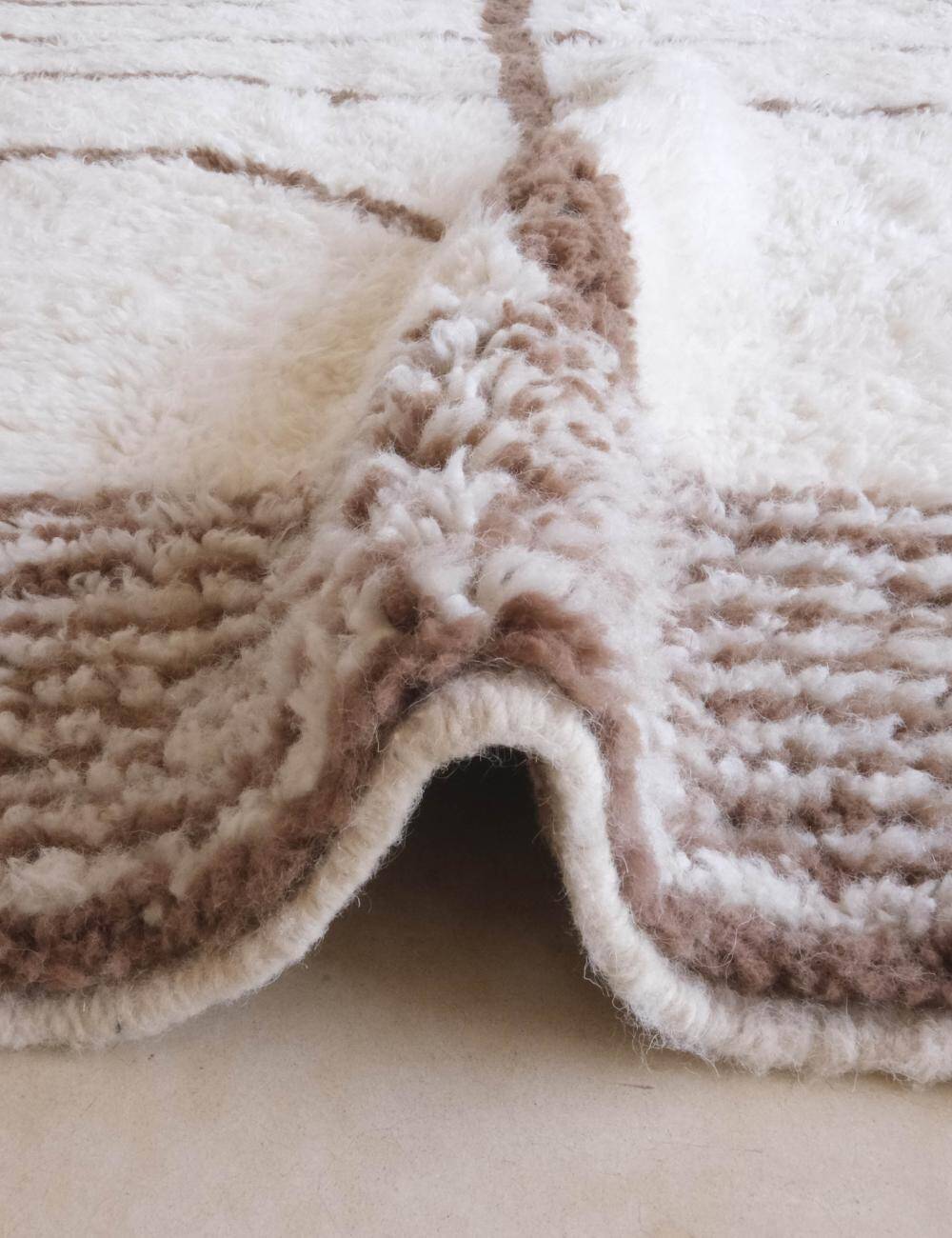 Contemporary Moroccan Rug - 352 x 245 cm