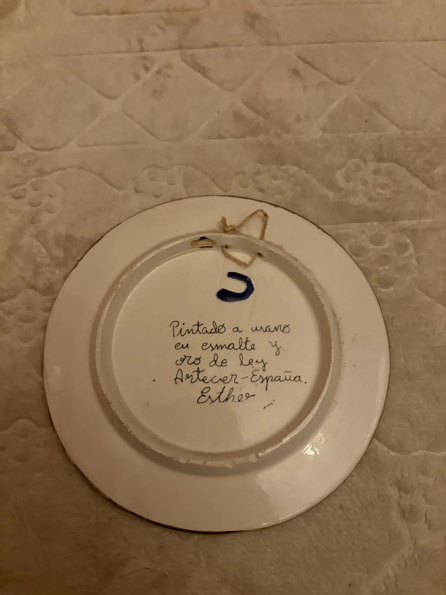 ceramic plate glazed and gilded with 24-carat gold
